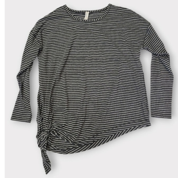 Size 8 - Lululemon To The Point Long Sleeve - Picture 1 of 3